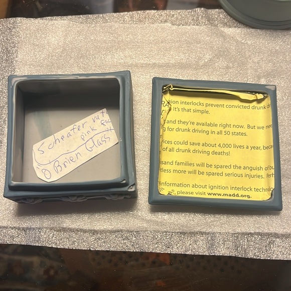 Schafer & Vater pink blue cameo German 1900’s Jasper ware trinket box. 3.25” - Picture 4 of 6